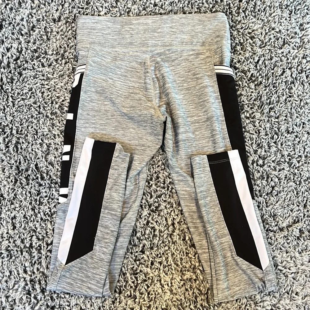 PINK By Victoria’s Secrect Leggings - Picture 4 of 4